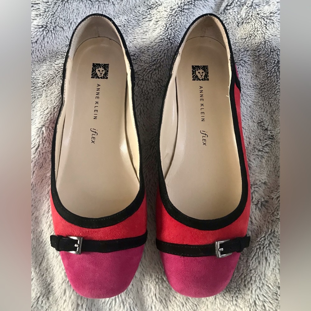 Anne Klein Plural Red & Pink Suede Shoes size 7